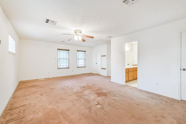252 Springs Edge Drive, Conroe, TX 77356
