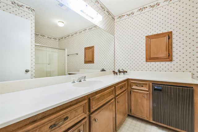252 Springs Edge Drive, Conroe, TX 77356