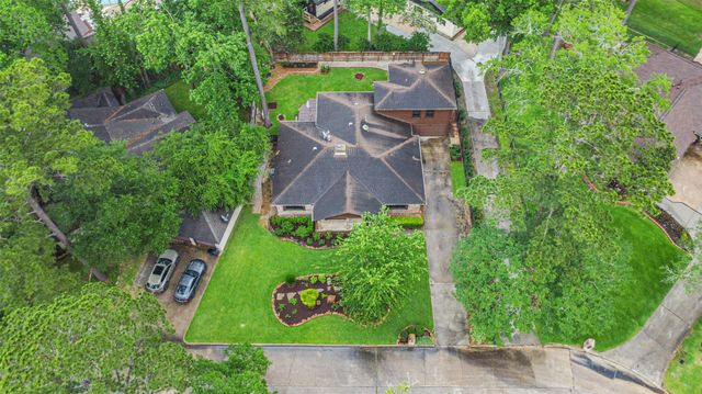 252 Springs Edge Drive, Conroe, TX 77356