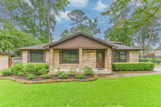 252 Springs Edge Drive, Conroe, TX 77356