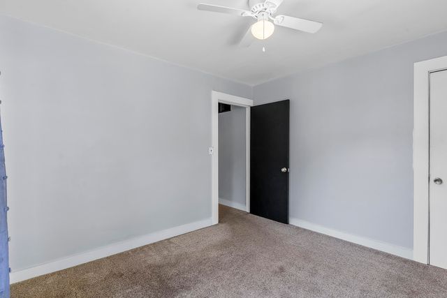 1433 E Division Street, Springfield, MO 65803