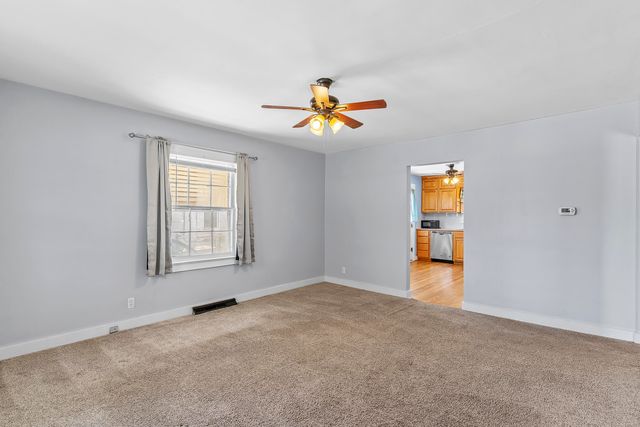 1433 E Division Street, Springfield, MO 65803