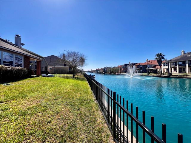 14214 Ayers Rock Road, Sugar Land, TX 77498