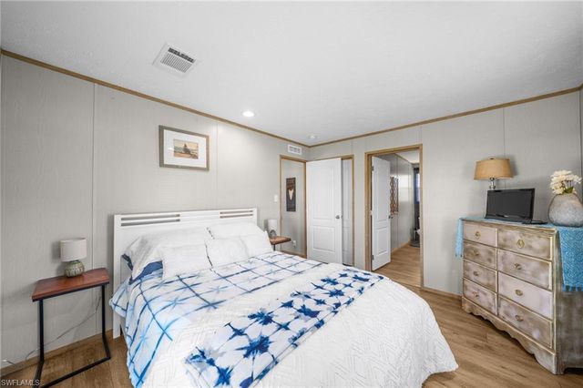 372 Santa Fe TRL, North Fort Myers, FL 33917