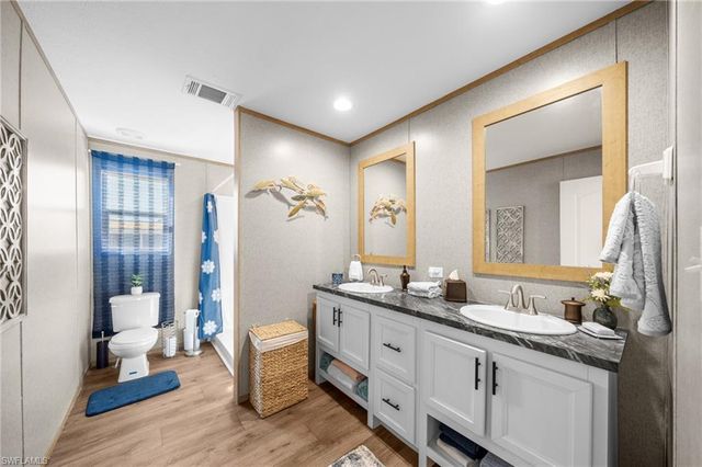 372 Santa Fe TRL, North Fort Myers, FL 33917