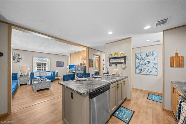 372 Santa Fe TRL, North Fort Myers, FL 33917