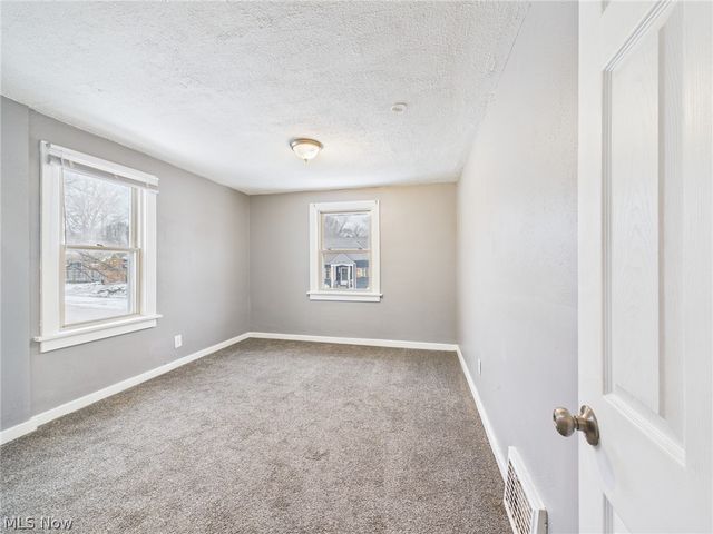 754 Arcadia Avenue, Cuyahoga Falls, OH 44221
