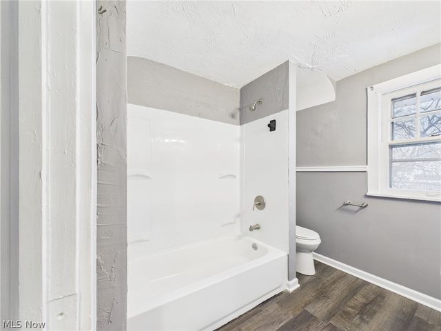 754 Arcadia Avenue, Cuyahoga Falls, OH 44221