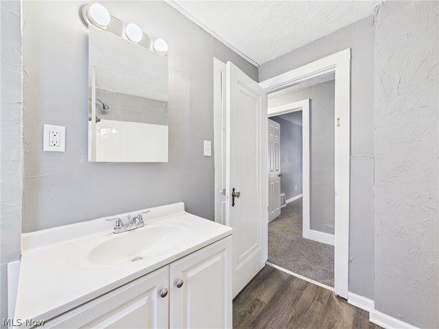 754 Arcadia Avenue, Cuyahoga Falls, OH 44221