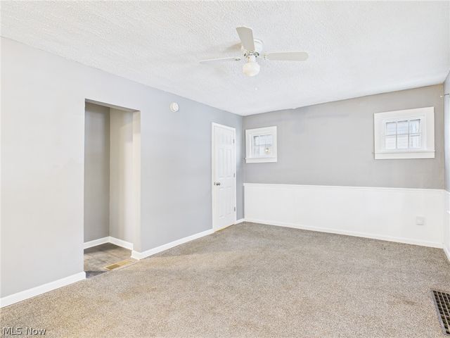754 Arcadia Avenue, Cuyahoga Falls, OH 44221