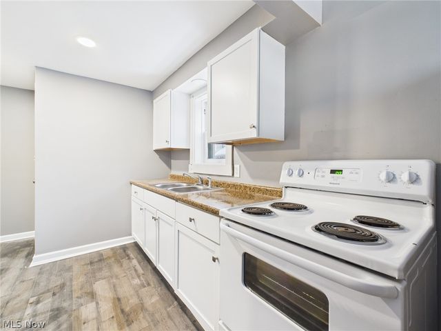 754 Arcadia Avenue, Cuyahoga Falls, OH 44221