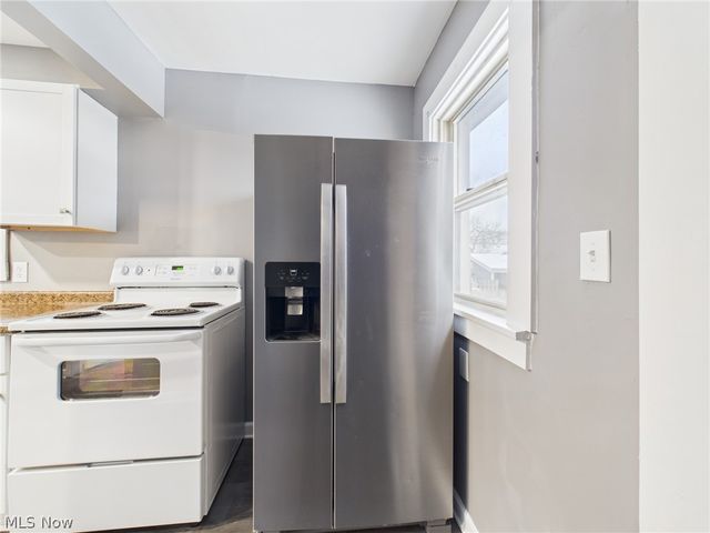 754 Arcadia Avenue, Cuyahoga Falls, OH 44221