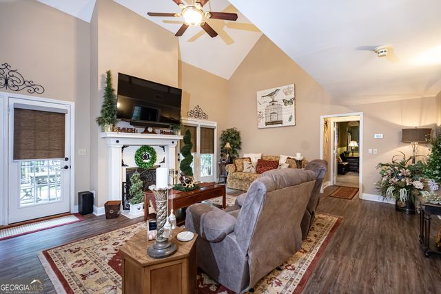 102 Canterbury Drive, Lagrange, GA 30241