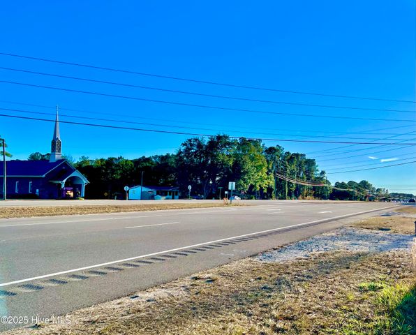 20689 Us Highway 17, Hampstead, NC 28443