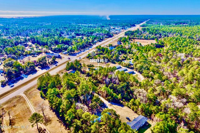 20689 Us Highway 17, Hampstead, NC 28443