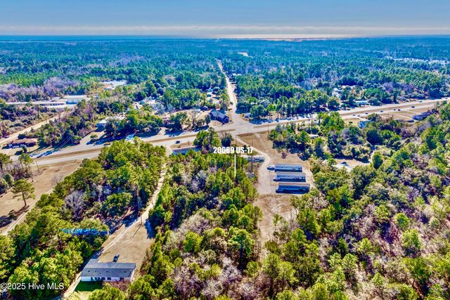 20689 Us Highway 17, Hampstead, NC 28443