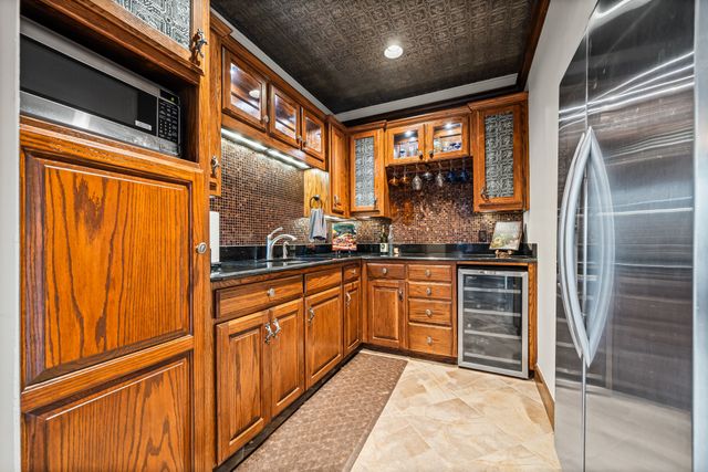 1252 Briar Court, Whitney, TX 76692