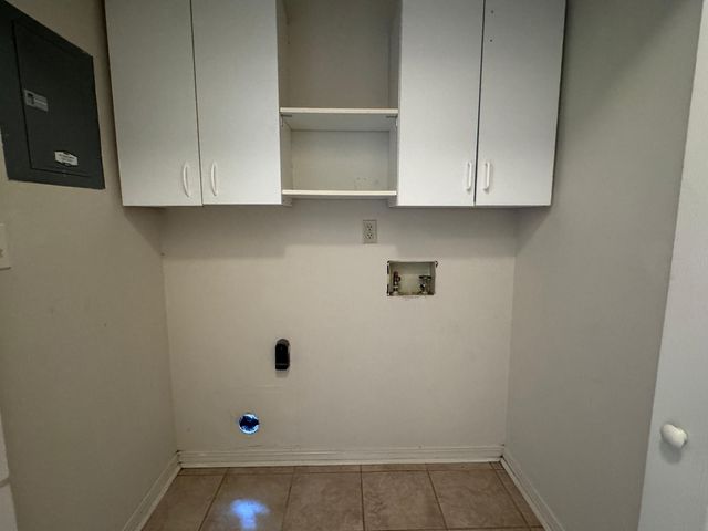 207 W Pinoak Court, Crestview, FL 32539