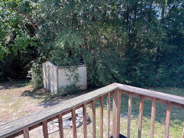 207 W Pinoak Court, Crestview, FL 32539