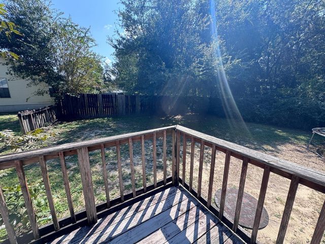 207 W Pinoak Court, Crestview, FL 32539