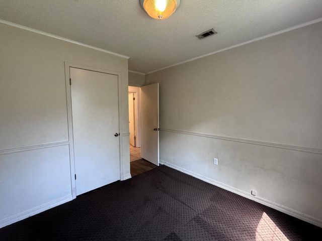 207 W Pinoak Court, Crestview, FL 32539