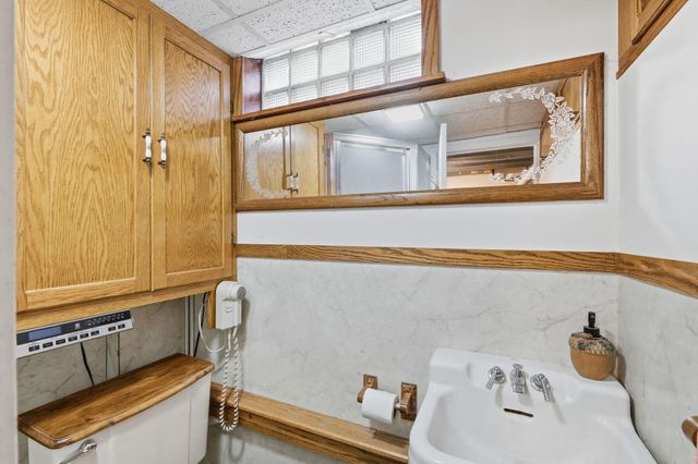 17924 Bell Circle W, Minnetonka, MN 55345