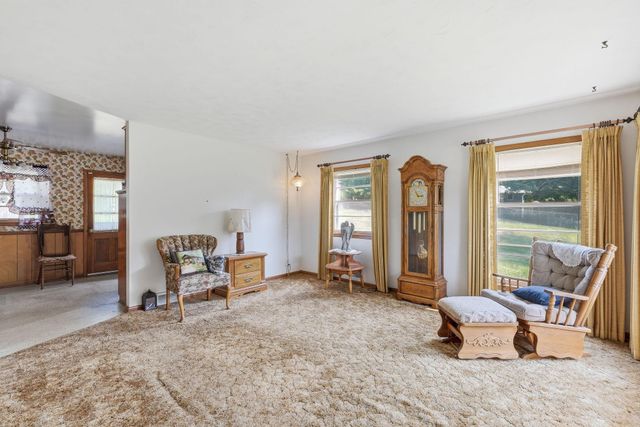 17924 Bell Circle W, Minnetonka, MN 55345