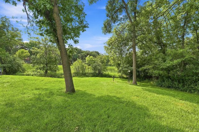 17924 Bell Circle W, Minnetonka, MN 55345