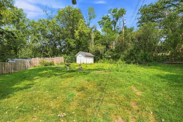 17924 Bell Circle W, Minnetonka, MN 55345