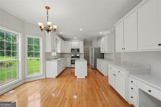 128 Crown Glen Way, Stockbridge, GA 30281