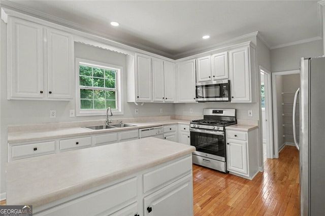 128 Crown Glen Way, Stockbridge, GA 30281