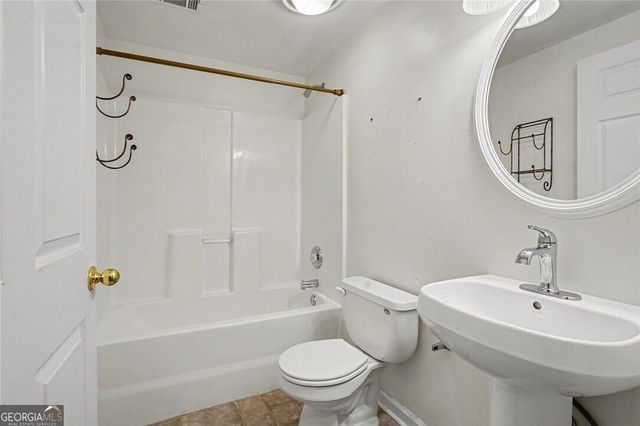 128 Crown Glen Way, Stockbridge, GA 30281
