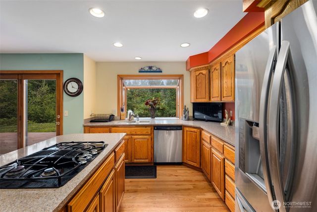 23812 SE 253rd Place, Maple Valley, WA 98038