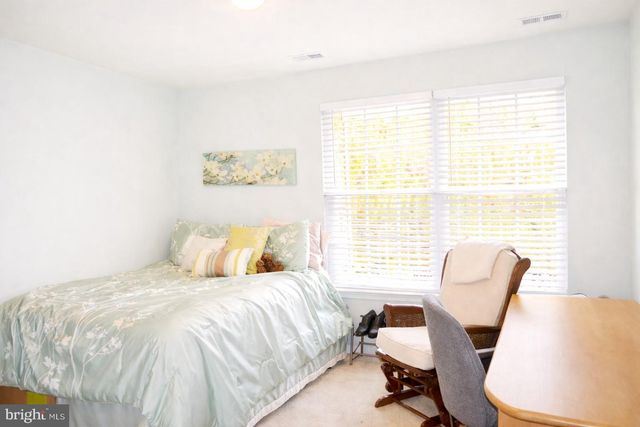 102 REDBUD LN, Mantua, NJ 08051