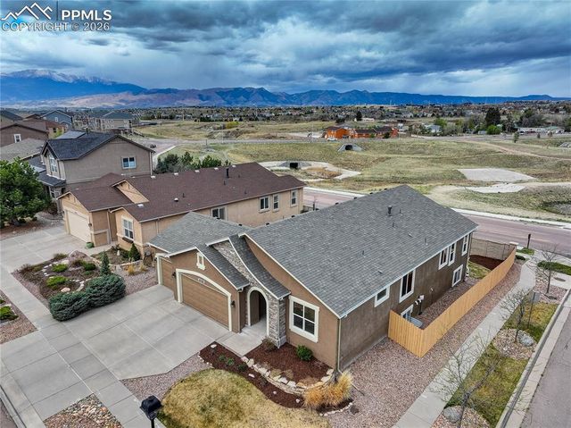 6178 Cumbre Vista Way, Colorado Springs, CO 80924