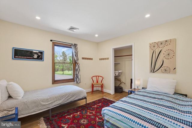 202 LAKE ARROWHEAD RD, Luray, VA 22835