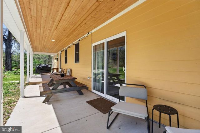 202 LAKE ARROWHEAD RD, Luray, VA 22835