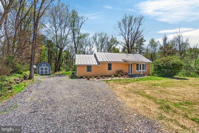 202 LAKE ARROWHEAD RD, Luray, VA 22835