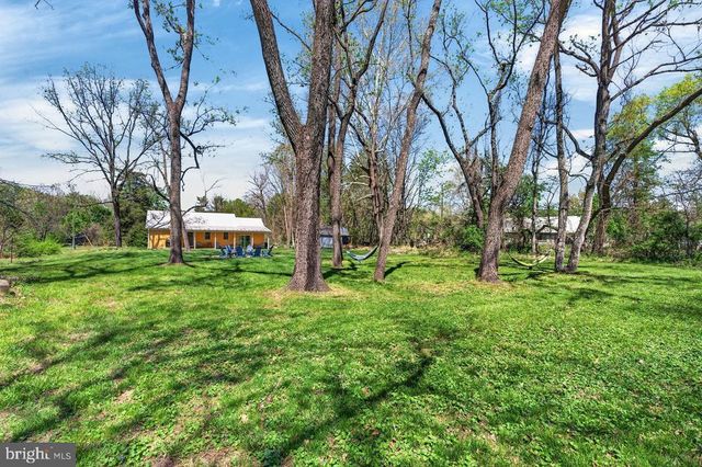 202 LAKE ARROWHEAD RD, Luray, VA 22835