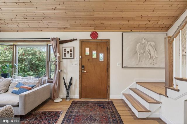 202 LAKE ARROWHEAD RD, Luray, VA 22835
