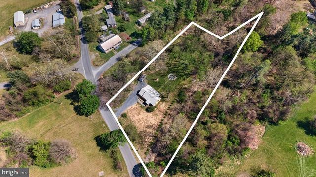 202 LAKE ARROWHEAD RD, Luray, VA 22835
