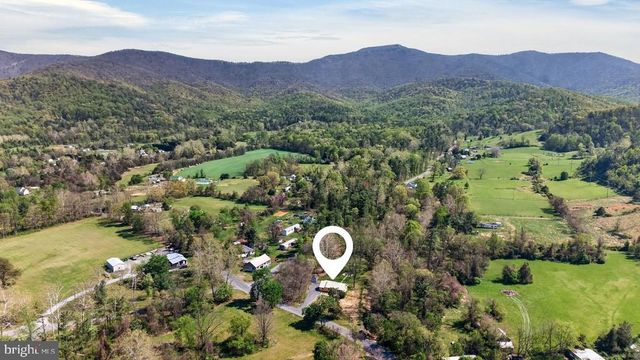 202 LAKE ARROWHEAD RD, Luray, VA 22835