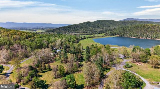 202 LAKE ARROWHEAD RD, Luray, VA 22835