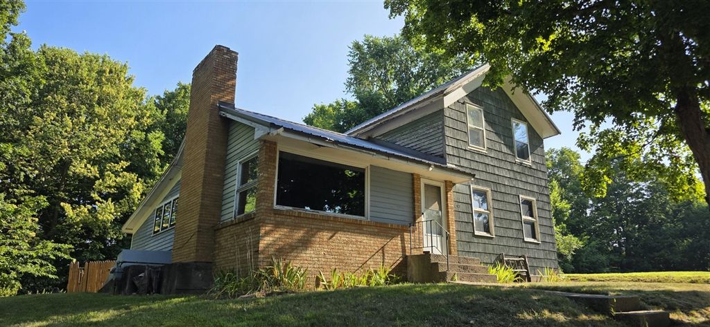 205 Clarke Street, Union City, MI 49094