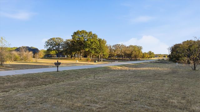 417 Acorn Trail, Granbury, TX 76049