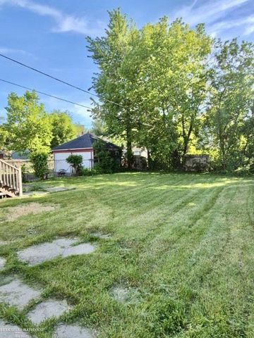 449 Chalmers Street, Detroit, MI 48215