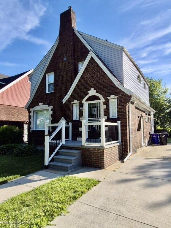 449 Chalmers Street, Detroit, MI 48215