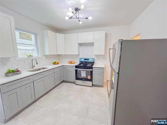 624 19th Street, Newark, NJ 07103