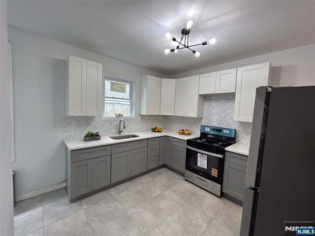 624 19th Street, Newark, NJ 07103