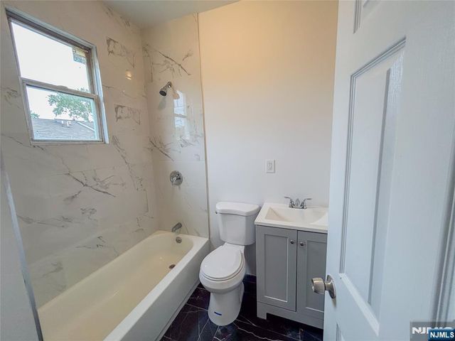 624 19th Street, Newark, NJ 07103